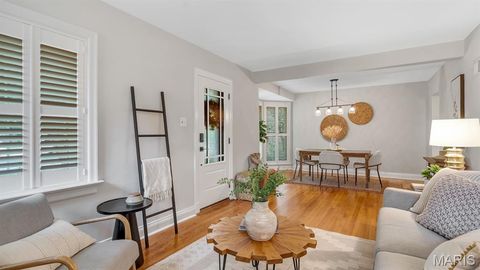 Tiny photo for 1439 S Elm Avenue, Webster Groves, MO 63119 (MLS # 26042225)