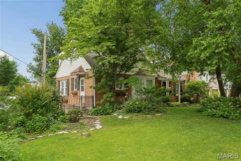 Tiny photo for 1439 S Elm Avenue, Webster Groves, MO 63119 (MLS # 26042225)
