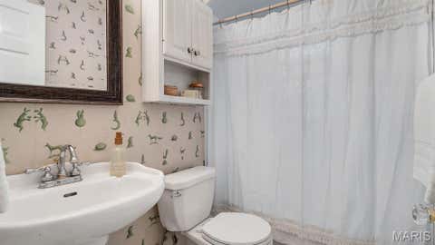 Tiny photo for 1439 S Elm Avenue, Webster Groves, MO 63119 (MLS # 26042225)