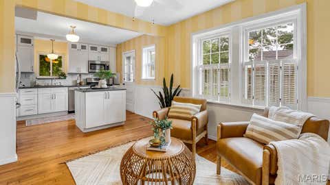 Tiny photo for 1439 S Elm Avenue, Webster Groves, MO 63119 (MLS # 26042225)
