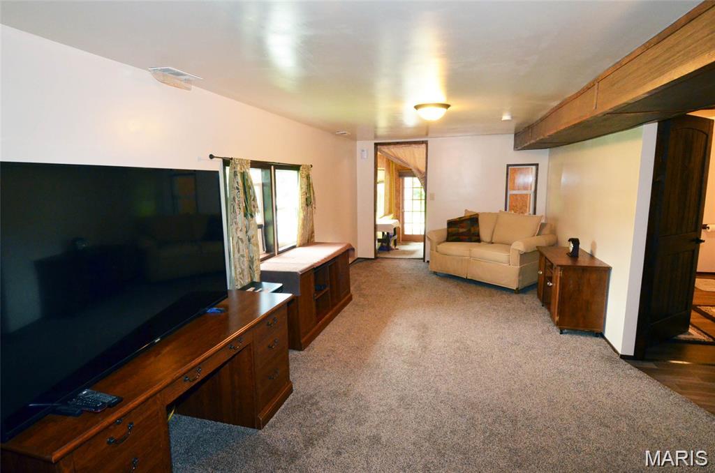 1116 E Springfield Road