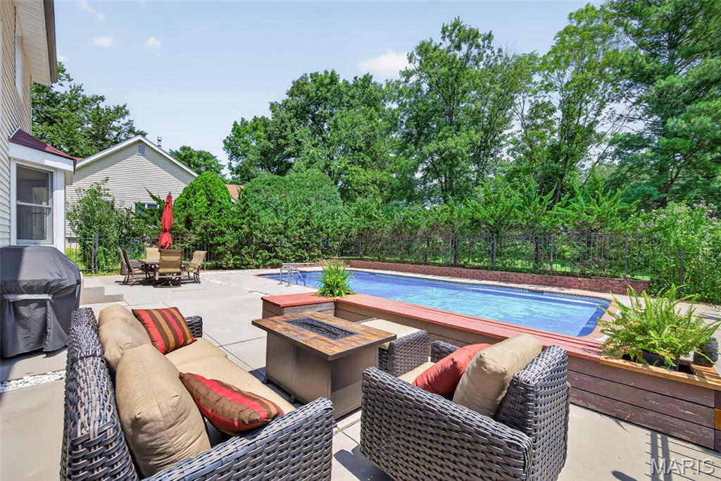 2024 Meadowbrook Way Drive