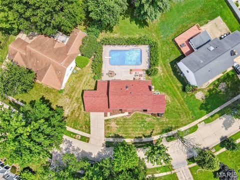 Tiny photo for 2024 Meadowbrook Way Drive, Chesterfield, MO 63017 (MLS # 26037392)