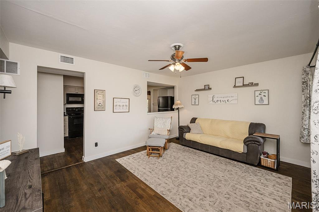 Florissant Manor - Residential