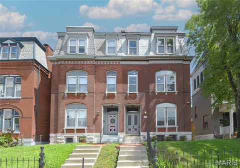 2205 Sidney Street St Louis MO 63104