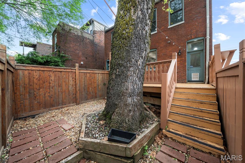 Sianos - Residential