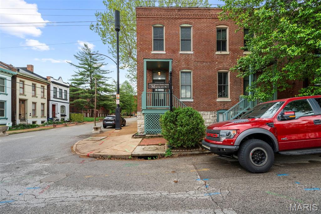 Sianos - Residential