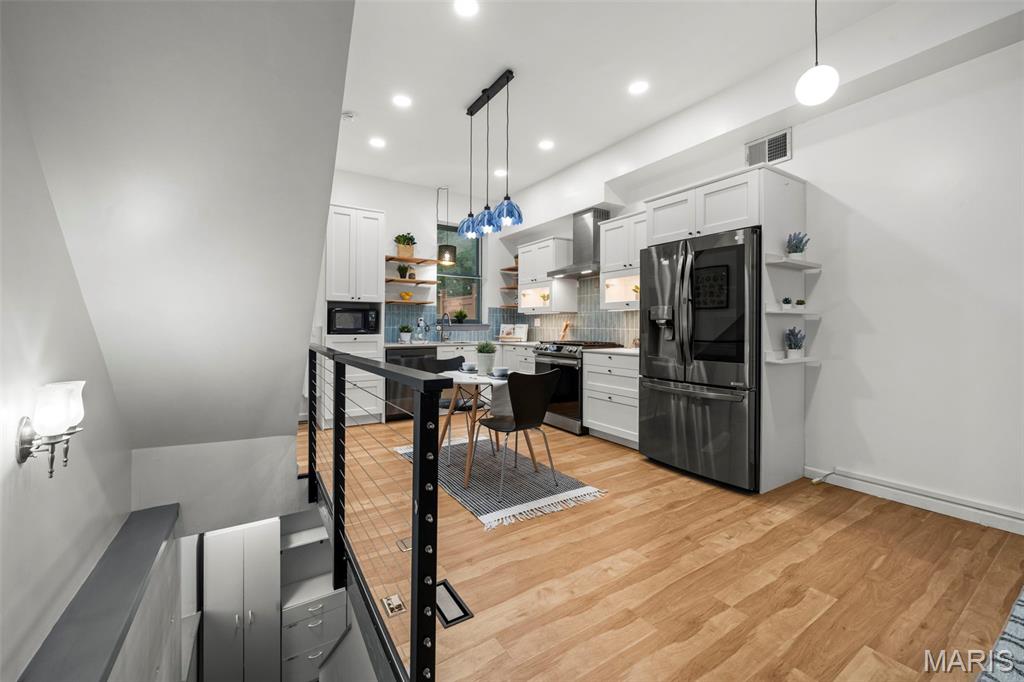 Sianos - Residential