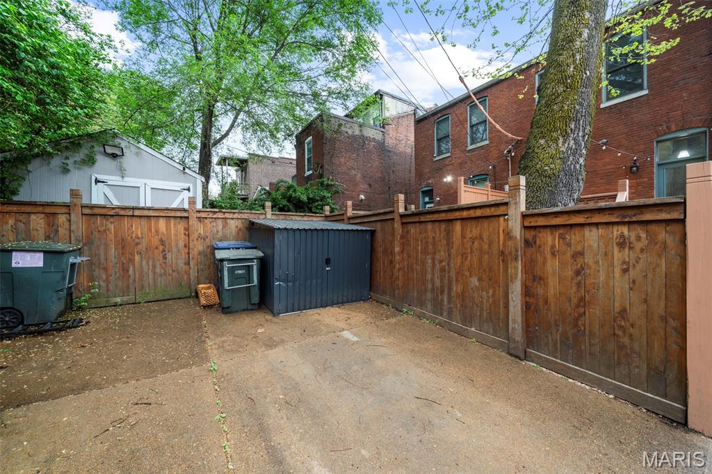 Sianos - Residential