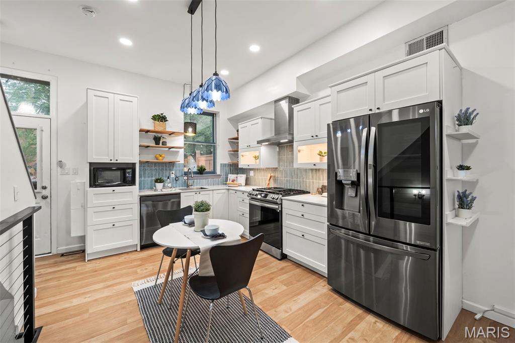 Sianos - Residential