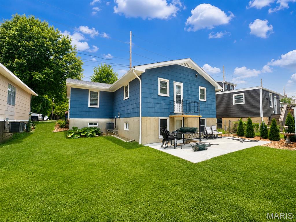 Photo of 712 Stafford Street, Washington, MO 63090 (MLS # 26051244)