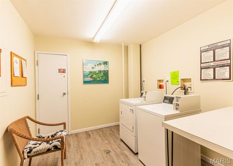 Tiny photo for 590 Sarah Lane #208, Creve Coeur, MO 63141 (MLS # 25076947)