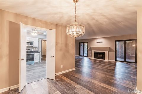 Tiny photo for 590 Sarah Lane #208, Creve Coeur, MO 63141 (MLS # 25076947)