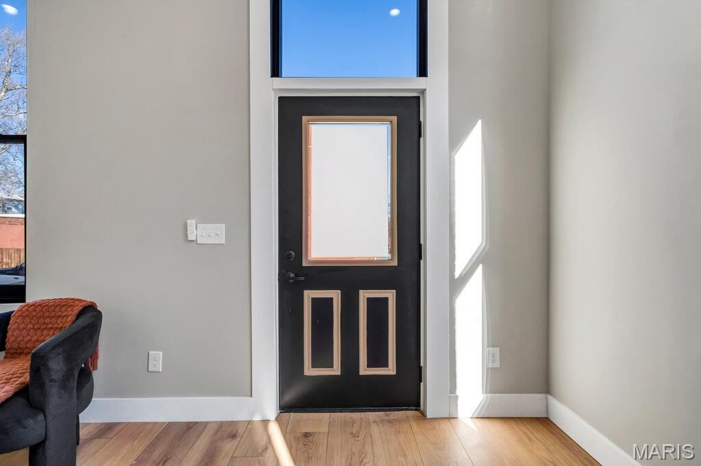Photo of 1000 Barton Street, St Louis, MO 63104 (MLS # 26026353)