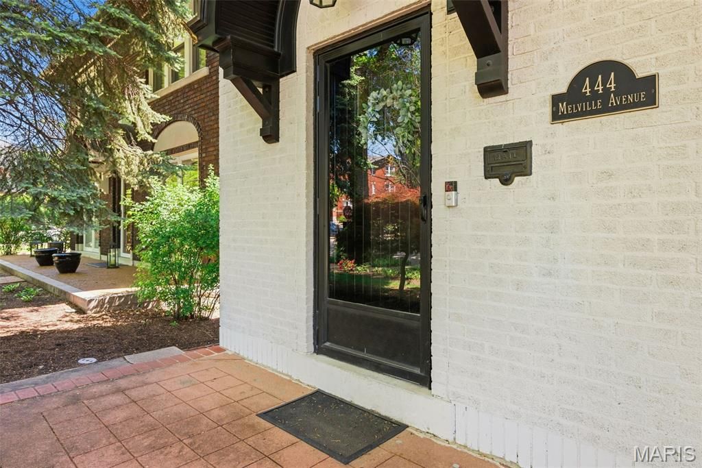 Photo of 444 Melville Avenue, University City, MO 63130 (MLS # 26024415)