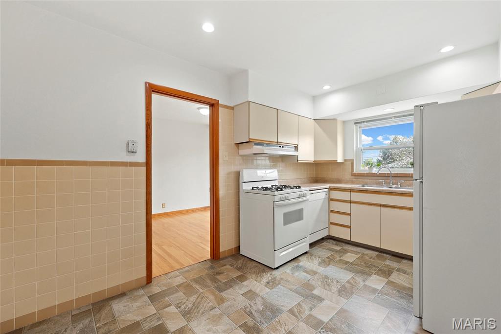 Richford Gardens 3 - Residential