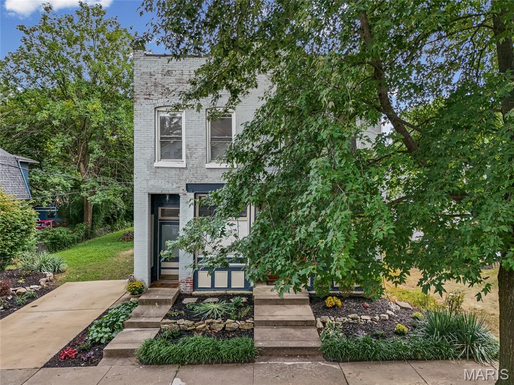 3368 Oxford Boulevard