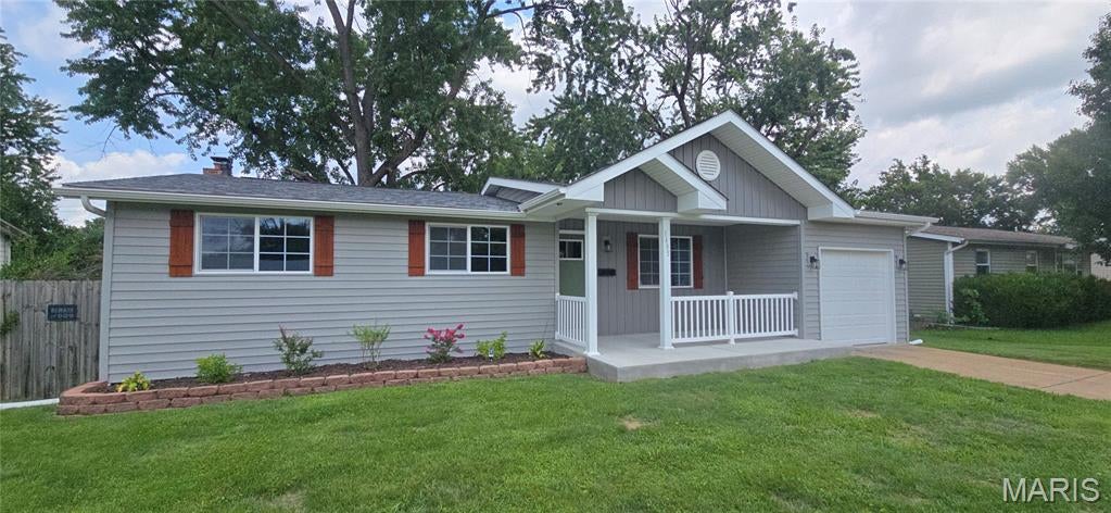 Photo of 1495 Tahoe Drive, Florissant, MO 63031 (MLS # 26042828)
