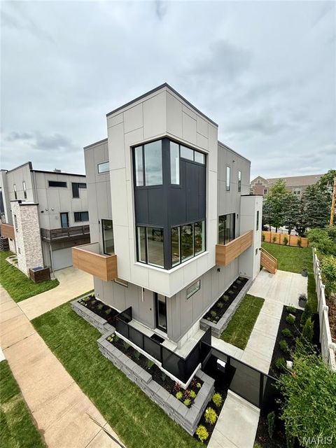 Photo of 2731 lafayette avenue AVE, St Louis, MO 63104 (MLS # 26031864)