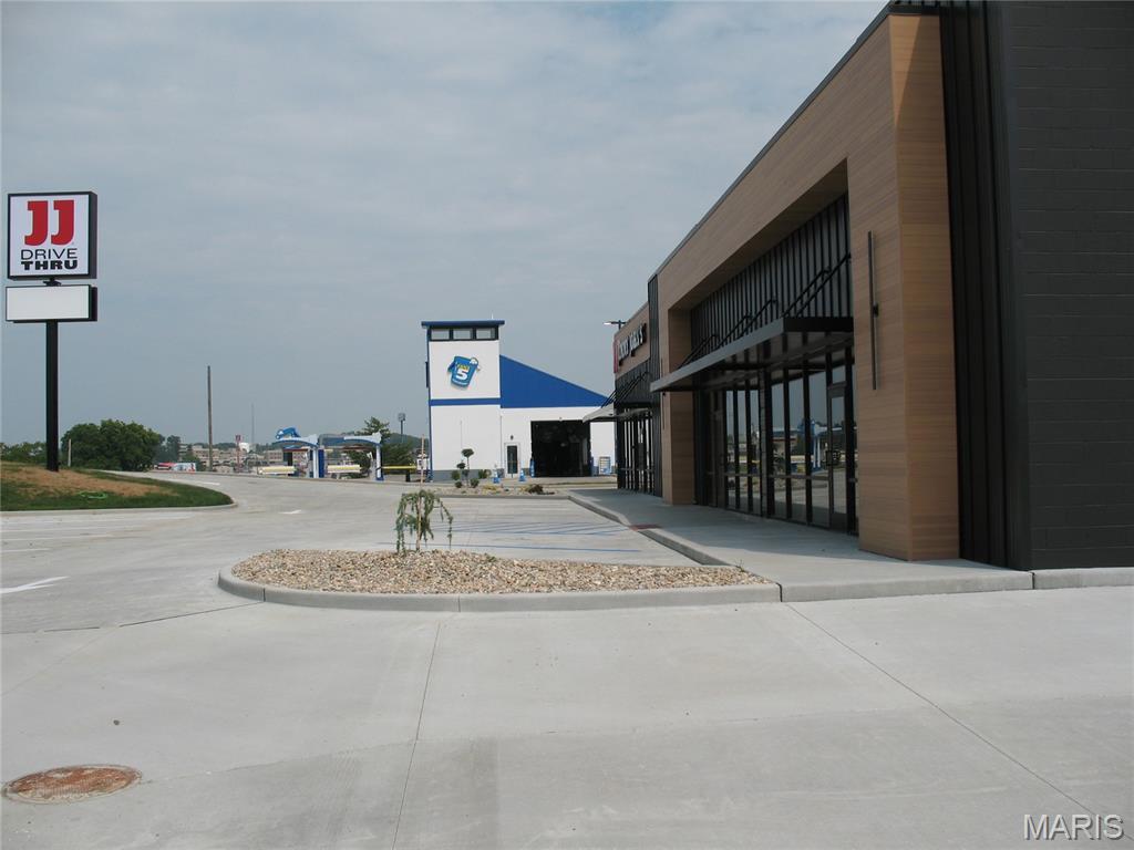 Ab Comm Properties Sub - Commercial Lease