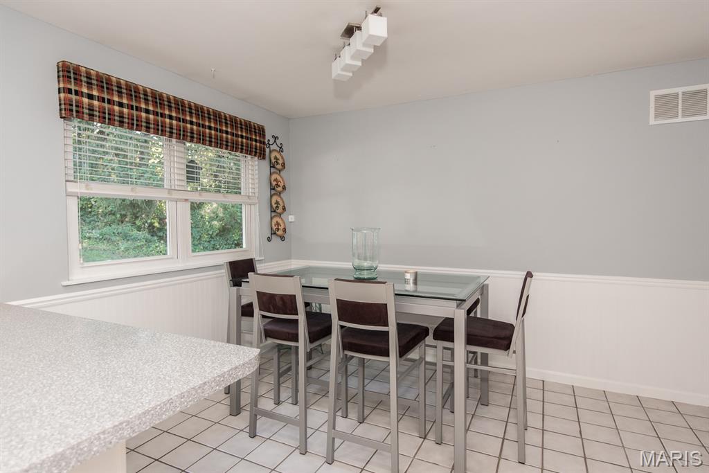 Ferguson, Missouri 63135, United States, 3 Bedrooms Bedrooms, ,2 BathroomsBathrooms,Residential,Coming Soon,223689