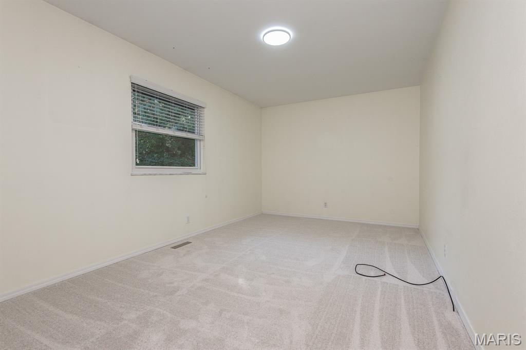 Ferguson, Missouri 63135, United States, 3 Bedrooms Bedrooms, ,2 BathroomsBathrooms,Residential,Coming Soon,223689