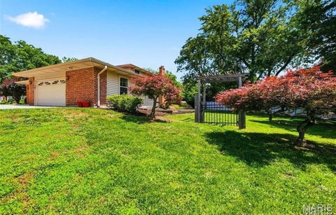 Tiny photo for 14196 Cross Trails Drive, Chesterfield, MO 63017 (MLS # 26065204)