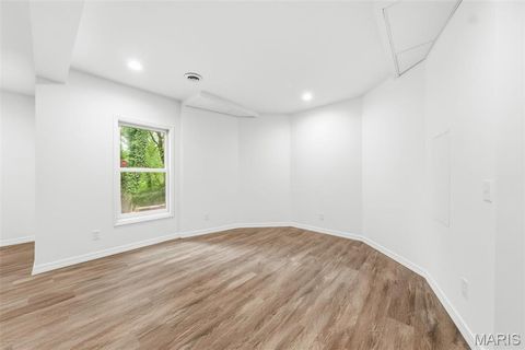 Tiny photo for 655 Old Riverwoods Lane, Chesterfield, MO 63017 (MLS # 26033129)