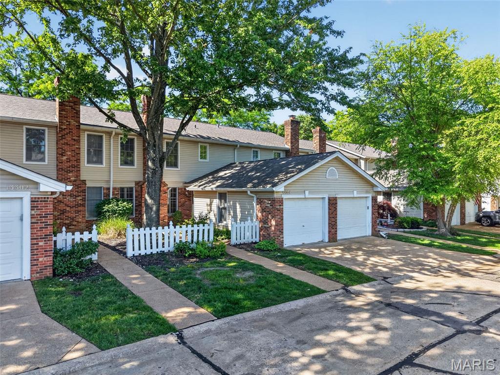 Woodlake Village Condo 4 - Residential