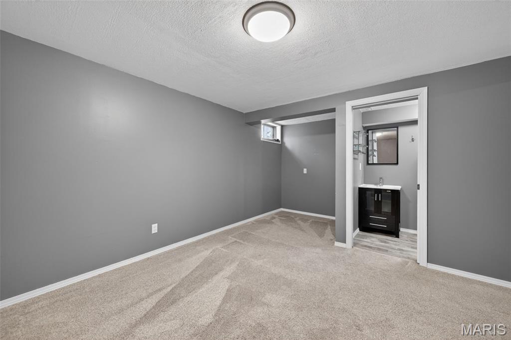 Woodlake Village Condo 4 - Residential