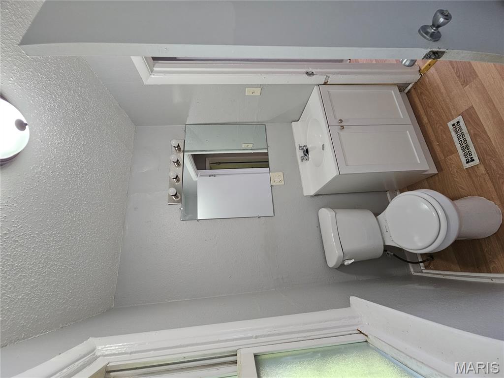 West Walnut Manor - Residential Income