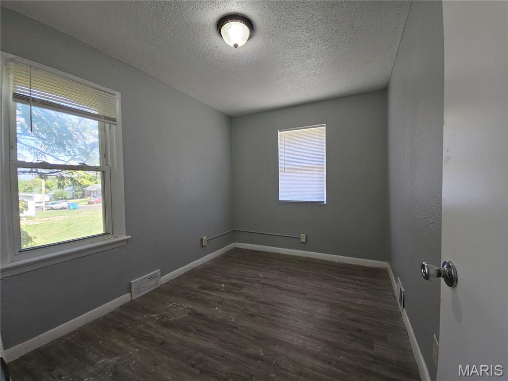 West Walnut Manor - Residential Income