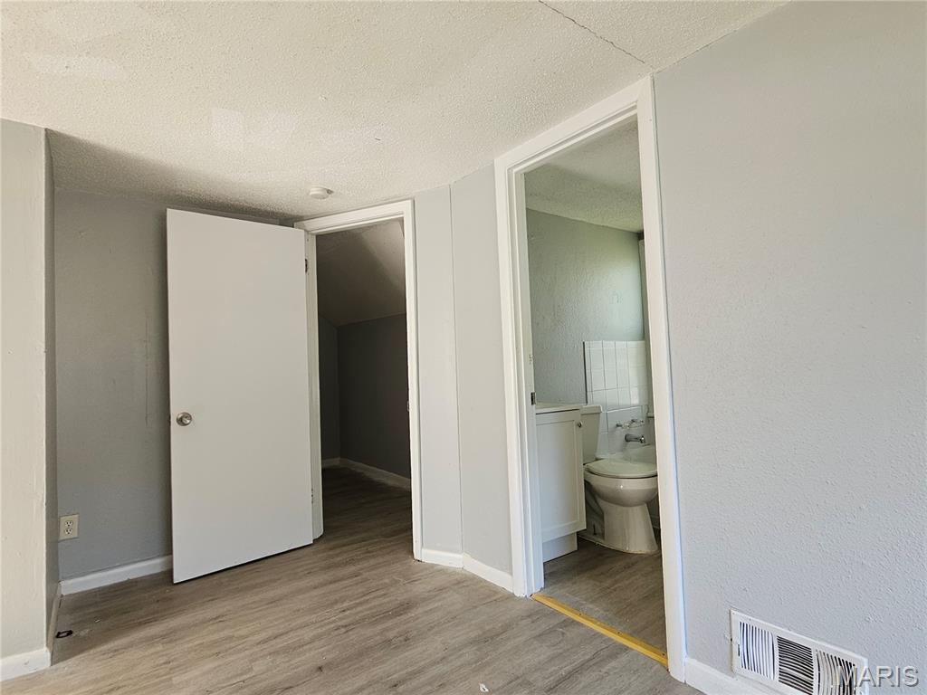 West Walnut Manor - Residential Income