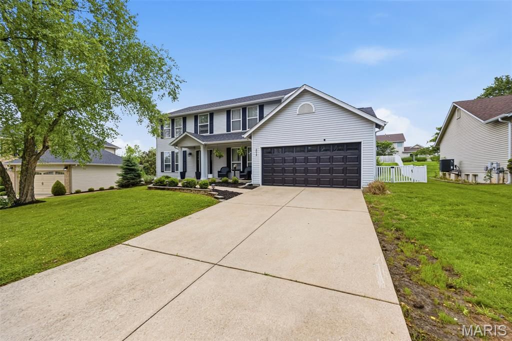 Photo of 5014 Royal Burgess Drive, St Peters, MO 63304 (MLS # 26026392)