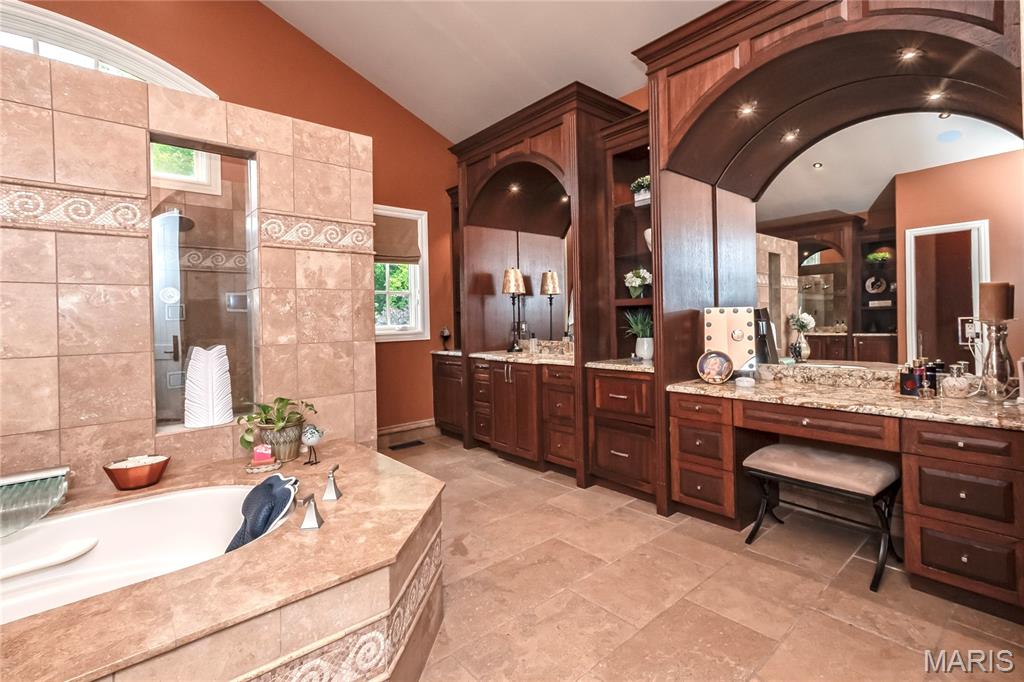 Lynchburg Estates - Farm