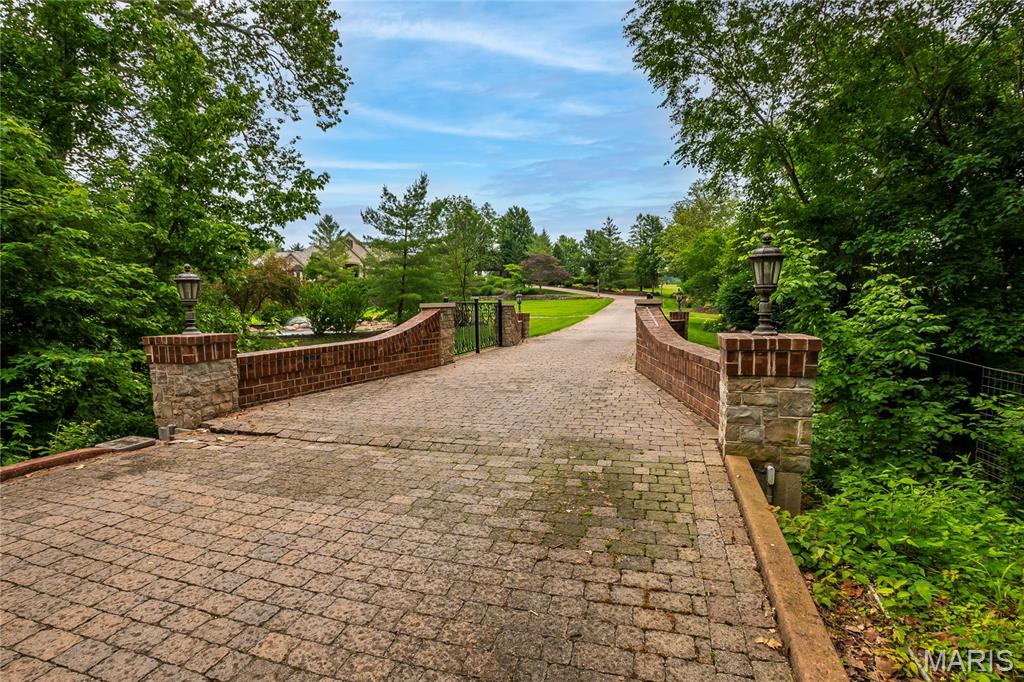 4 Slate River Way