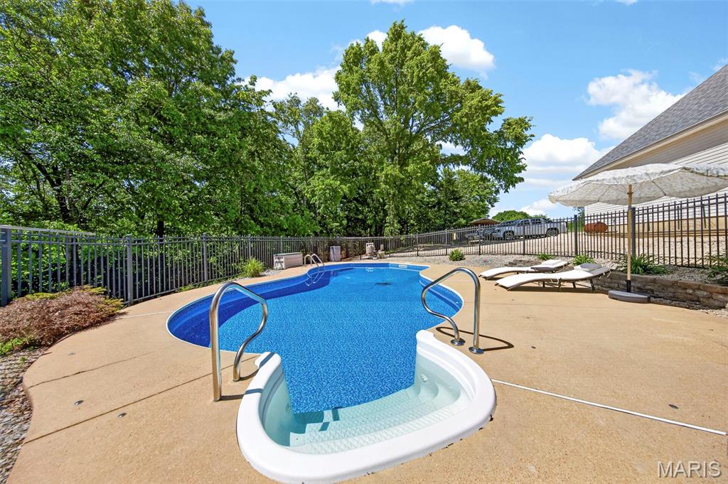 5009 Fischer Way