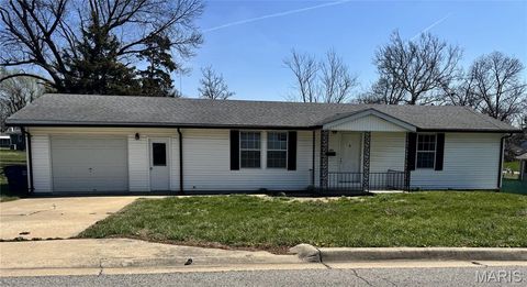Photo of 606 McKinley, Warrenton, MO 63383 (MLS # 26018508)