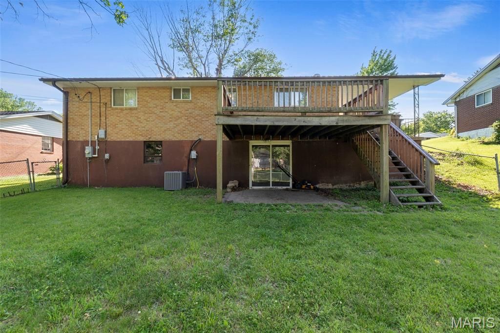 Photo of 1514 Vickie Street, Cape Girardeau, MO 63701 (MLS # 26028435)
