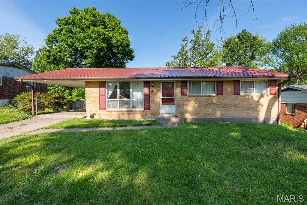 Photo of 1514 Vickie Street, Cape Girardeau, MO 63701 (MLS # 26028435)