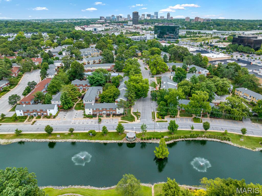 Brentwood Forest Condo Ph Nine - Residential