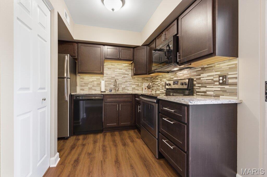 Brentwood Forest Condo Ph Nine - Residential