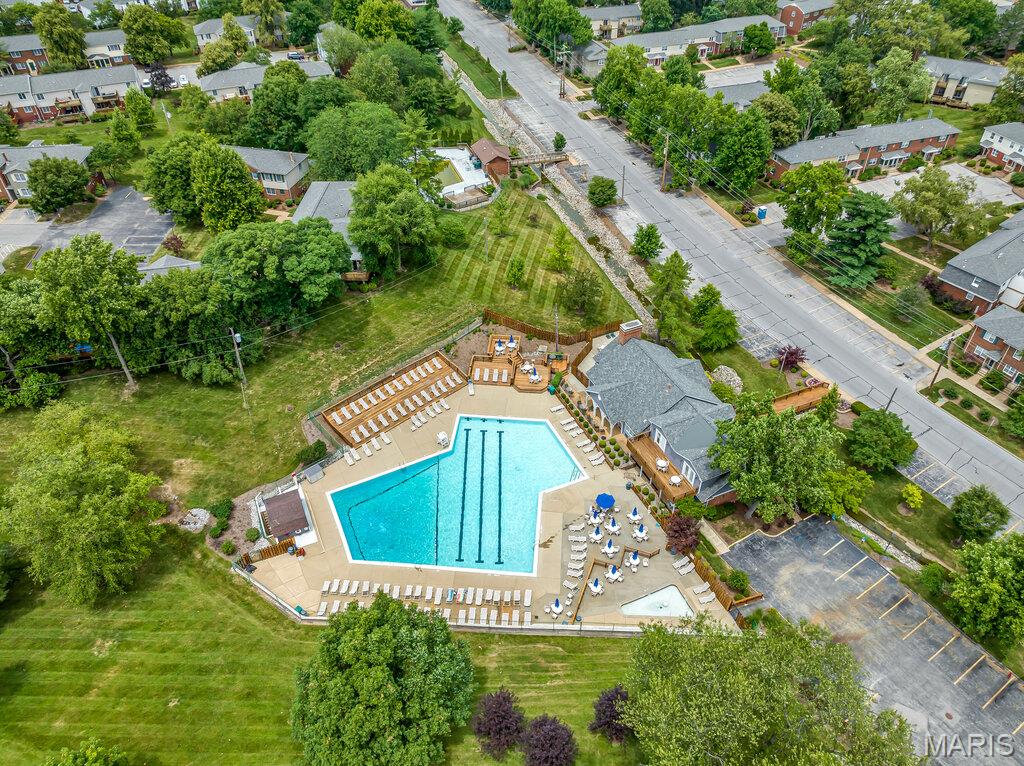 Brentwood Forest Condo Ph Nine - Residential
