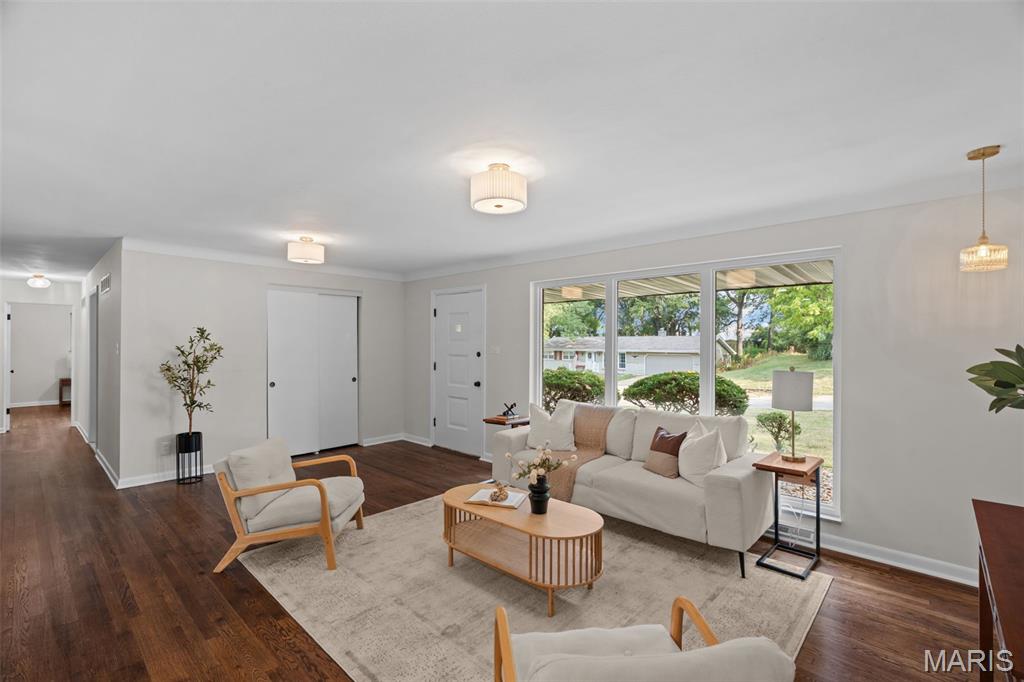 4 Harneywold Drive