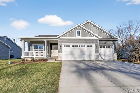 Photo of 729 Norwich Drive, St Charles, MO 63301 (MLS # 25081690)