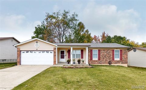 27 Sunny Hill Boulevard St Peters MO 63376