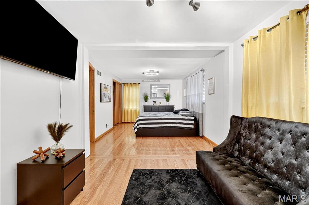 St Louis, Missouri 63138, United States, 2 Bedrooms Bedrooms, ,2 BathroomsBathrooms,Residential,Active,203403