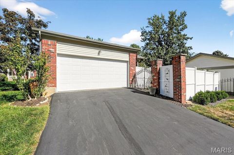 Tiny photo for 15812 Newton Ridge Drive, Chesterfield, MO 63017 (MLS # 25069545)