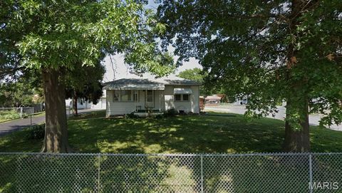 Photo of 2152 Starling Airport Road, Arnold, MO 63010 (MLS # 26008450)