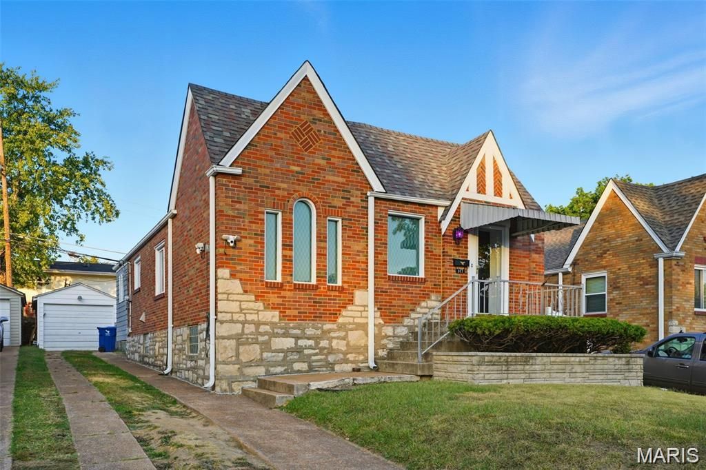 Photo of 317 Tacoma Drive, Unincorporated, MO 63125 (MLS # 26004381)